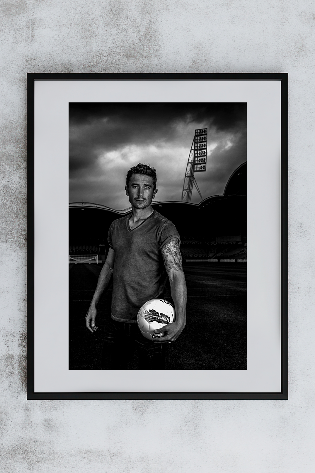 Harry Kewell Editorial Signature II framed example